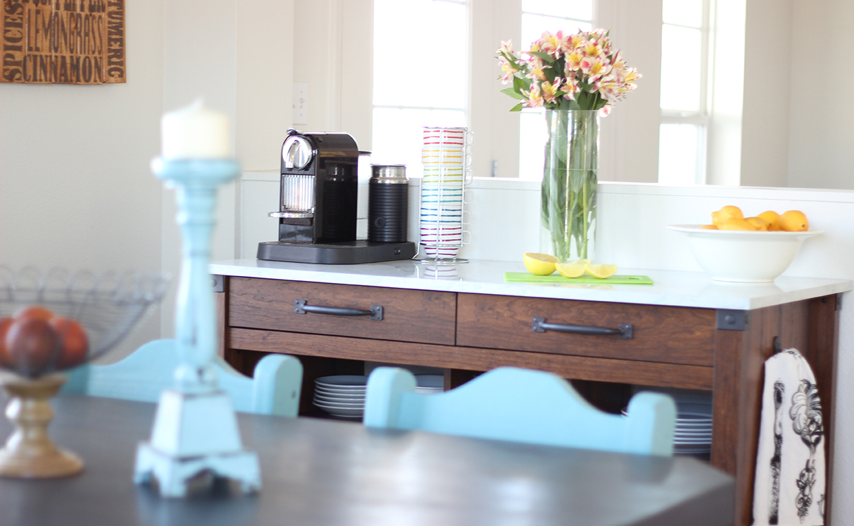 Gourmet Stand with flowers in dining room