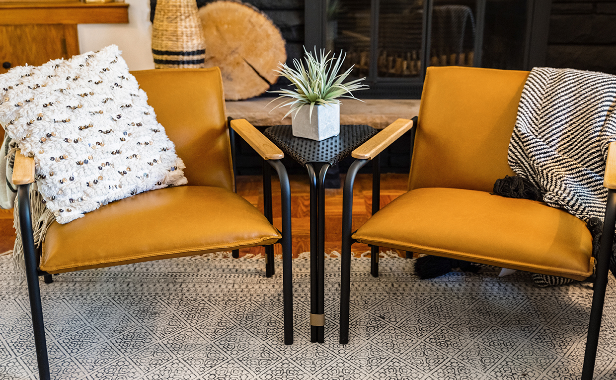 08_3.jpg Industrial style living room chairs