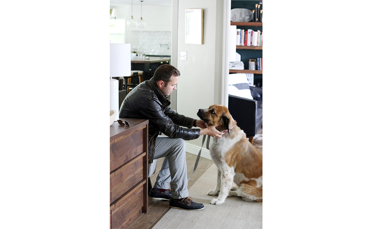 Man and dog, entryway