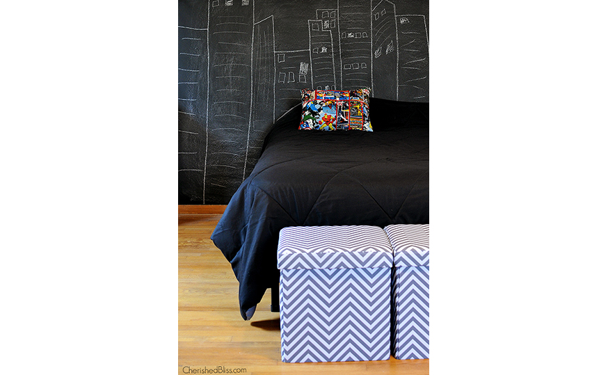 DormRoom_ottoman.jpg Use an ottoman for extra dorm room storage and surface space.