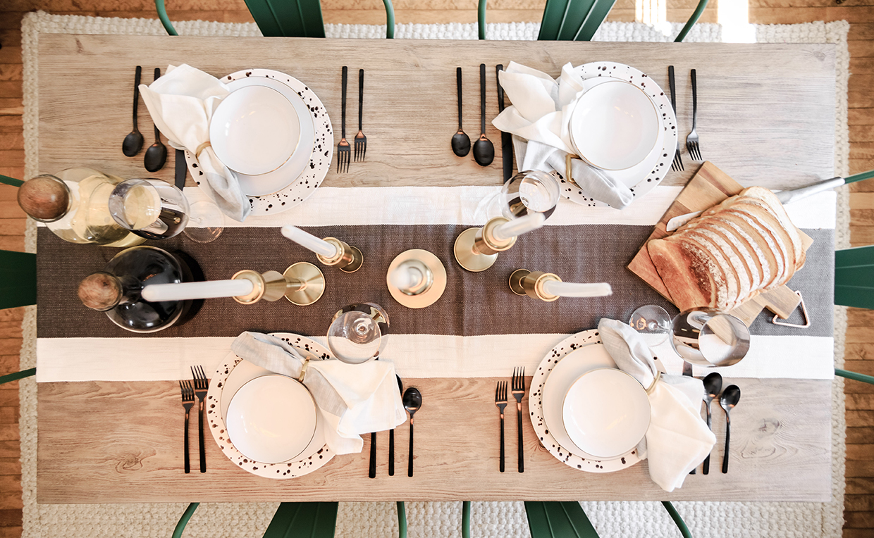 Dining room table and chairs, cozy, entertaining, green chair, metal chair, dinner party, wood table